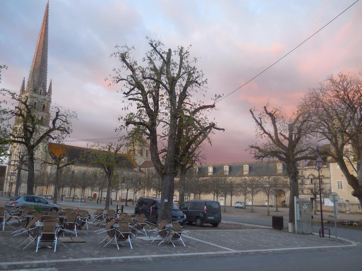 Hotel De L'Abbaye Saint-Savin (Vienne) Exterior photo